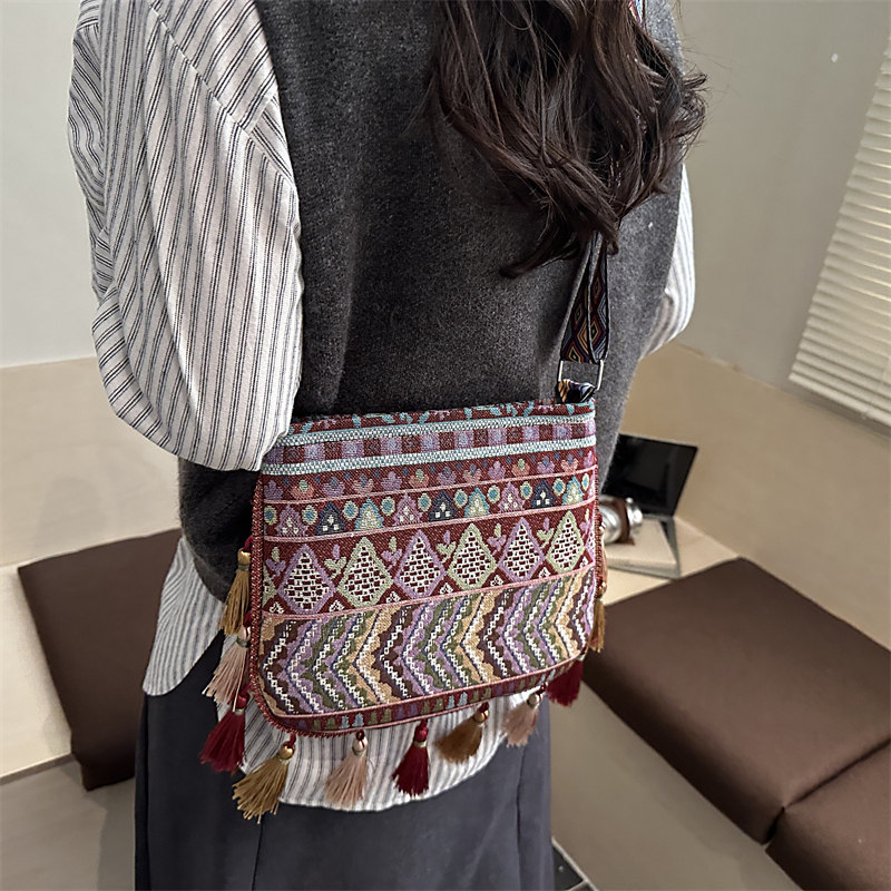 民族风织布流苏格子包包女2025新款潮单肩斜挎包波西米亚休闲女包