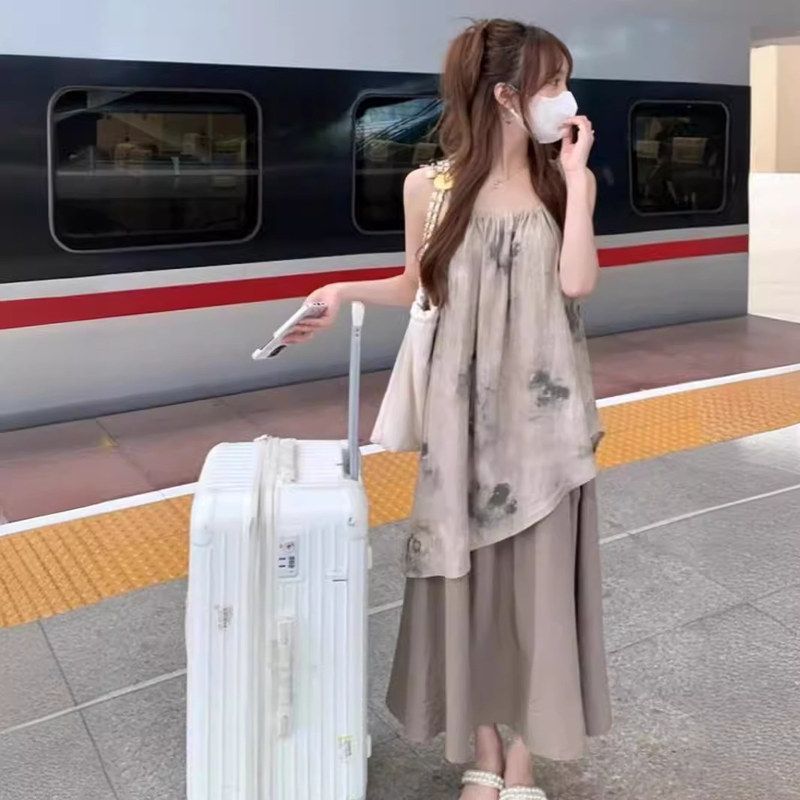 2025夏季新款法式小众设计感甜美温柔风吊带连衣裙子女装批发