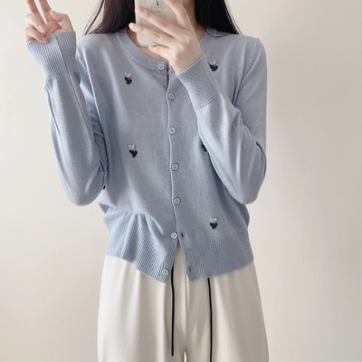 韩系穿搭绣花针织开衫女2025新款秋装薄款外套时尚洋气超好看上衣