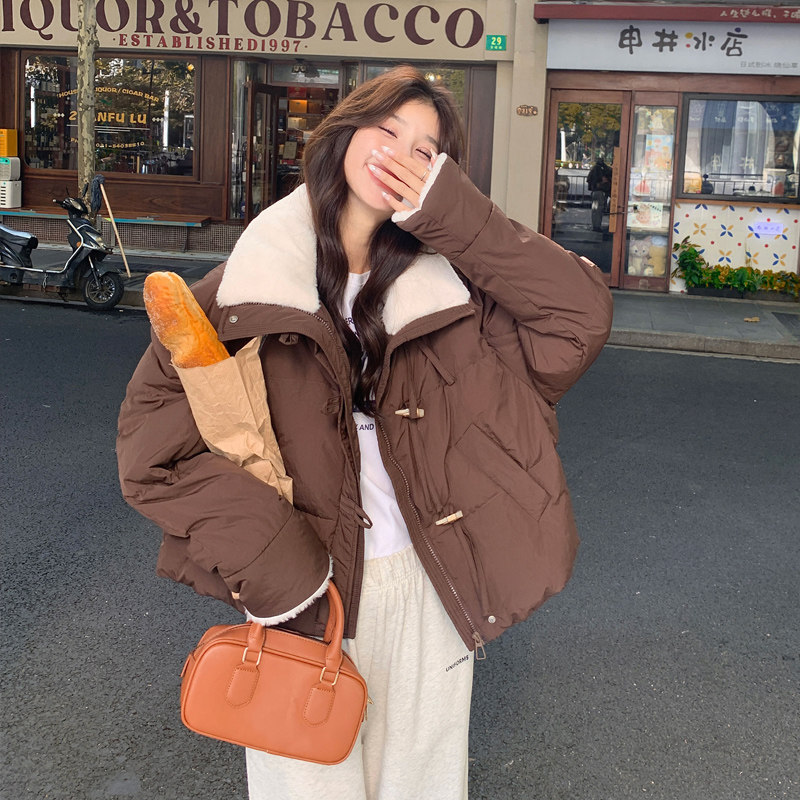 现货【跑量主推】50绒羊羔毛拼接牛角扣羽绒服228-A529-P215控308,女装羽绒服,浙宝228