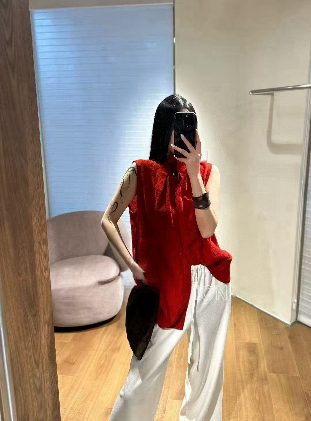 澳洲羊毛无袖衬衫气质外穿褶皱背心2025秋冬季新款欧货木耳边上衣