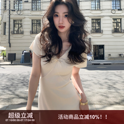 SYT褶手臂扭结v领短袖针织连衣裙