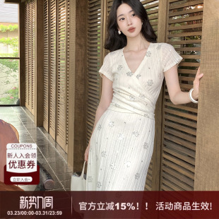 新款 连衣裙女2026春季 系带两件套 花朵亮片设计感显瘦套装 SYT自制