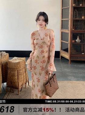 【莞尔】SYT自制 大花朵设计温柔风v领喇叭袖修身显瘦长款连衣裙