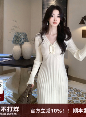 【秋日暖漾】SYT自制 法式纯欲温柔风V领花朵针织修身包臀连衣裙