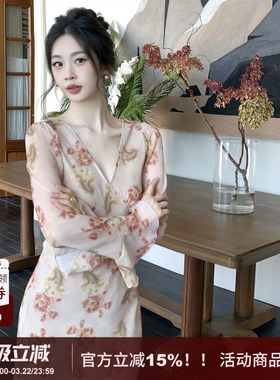 【弥纱】SYT自制 温柔仙美v领喇叭袖花朵连衣裙女秋新款印花长裙