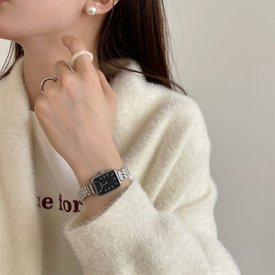 学生职场休闲 小众高级感女款 经典 简约百搭方形手表女士清冷风时尚