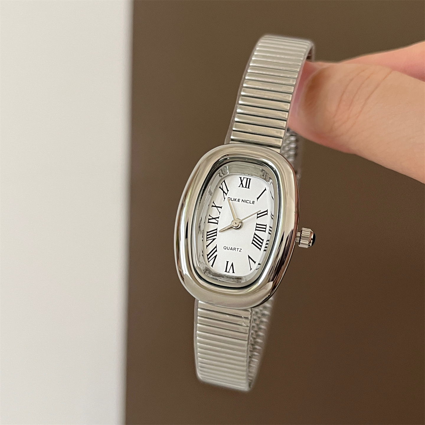 SUNLIFEX轻奢创意设计感石英女表