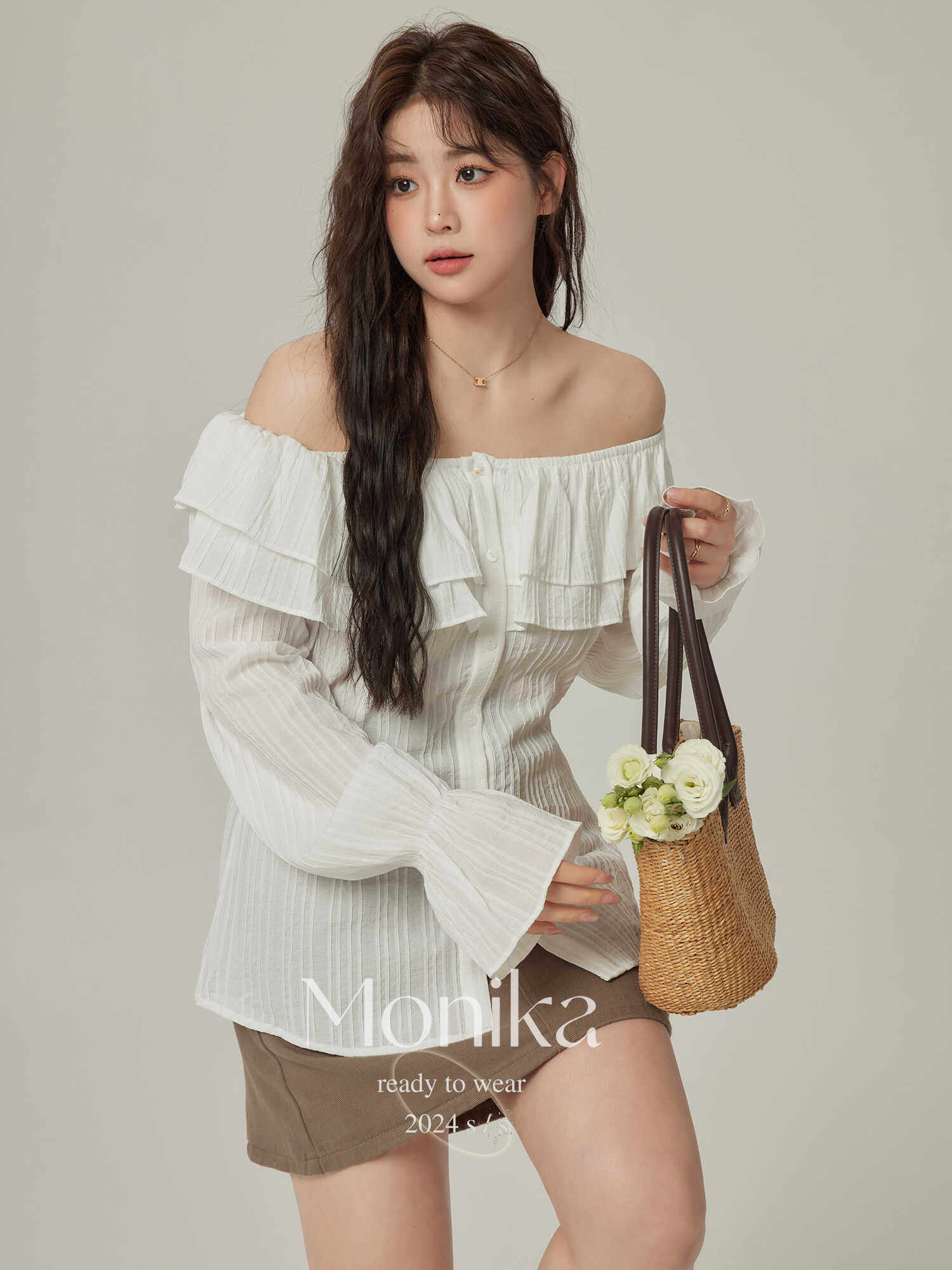 모니카 플러스 사이즈 뚱뚱한 소녀들을 위한 여성 의류 새로운 디자인 프릴 원라인 칼라 레트로 오프 숄더 셔츠 탑