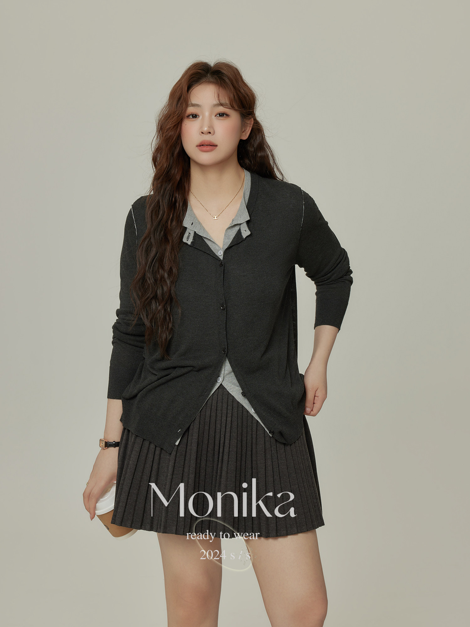 모니카 대형 오른쪽 어깨 긴팔 스웨터 여성 가을 ??신작 지방 MM 외부 카디건 가짜 투피스 탑
