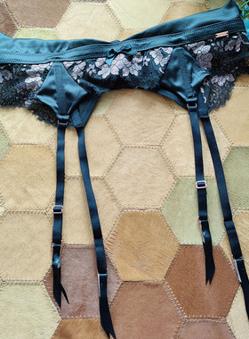 欧美缎面性感防滑奢华蕾丝黑色金属扣吊带丝袜四勾4爪吊袜带大码