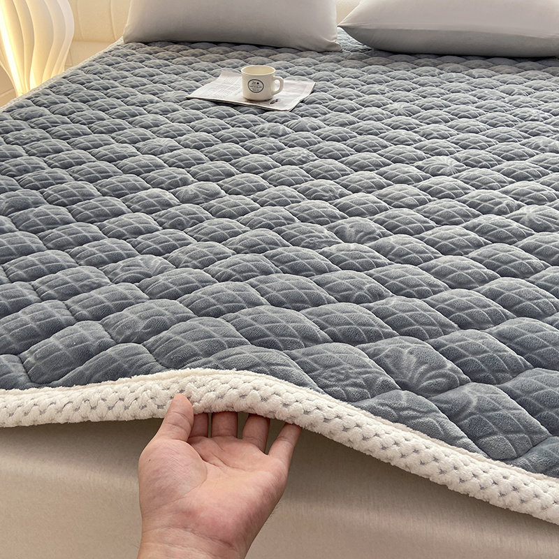 冬季牛奶绒床盖单件冬天单人双人加绒加厚铺盖垫子防滑珊瑚绒床单