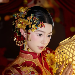 新娘新中式 发饰高级感减龄百搭 秀禾龙凤褂头饰金红蓝花朵分体套装