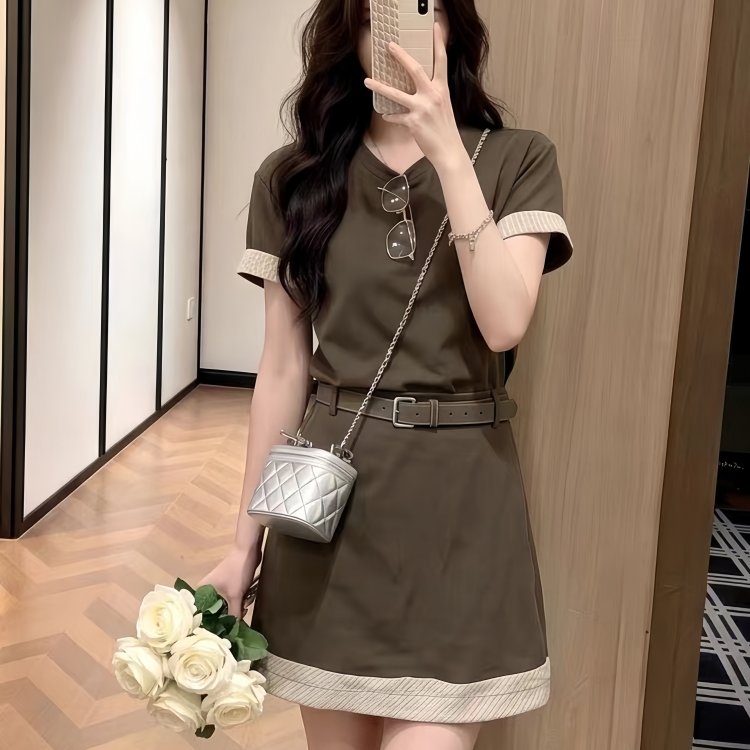 巨好看漂亮韩系一整套女夏军绿色正肩短袖t恤上衣半身裙两件套装