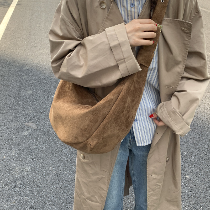 小众慵懒风宽肩带饺子包2026新款休闲斜挎包女通勤复古百搭单肩包,箱包皮具/热销女包/男包,通用款女包,淘宝优惠券,粉丝福利购,淘宝优惠卷