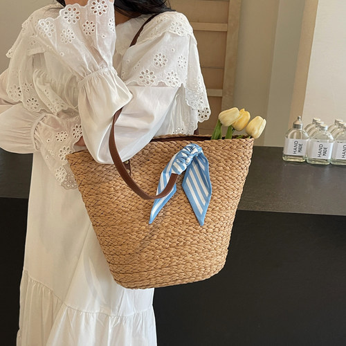 夏天草编女法式大容量2025新款度假海边沙滩编织菜篮子托特水桶包