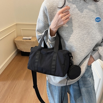 2025秋季简约帆布枕头包牛津布单肩斜挎包轻便运动工装女包骑行包