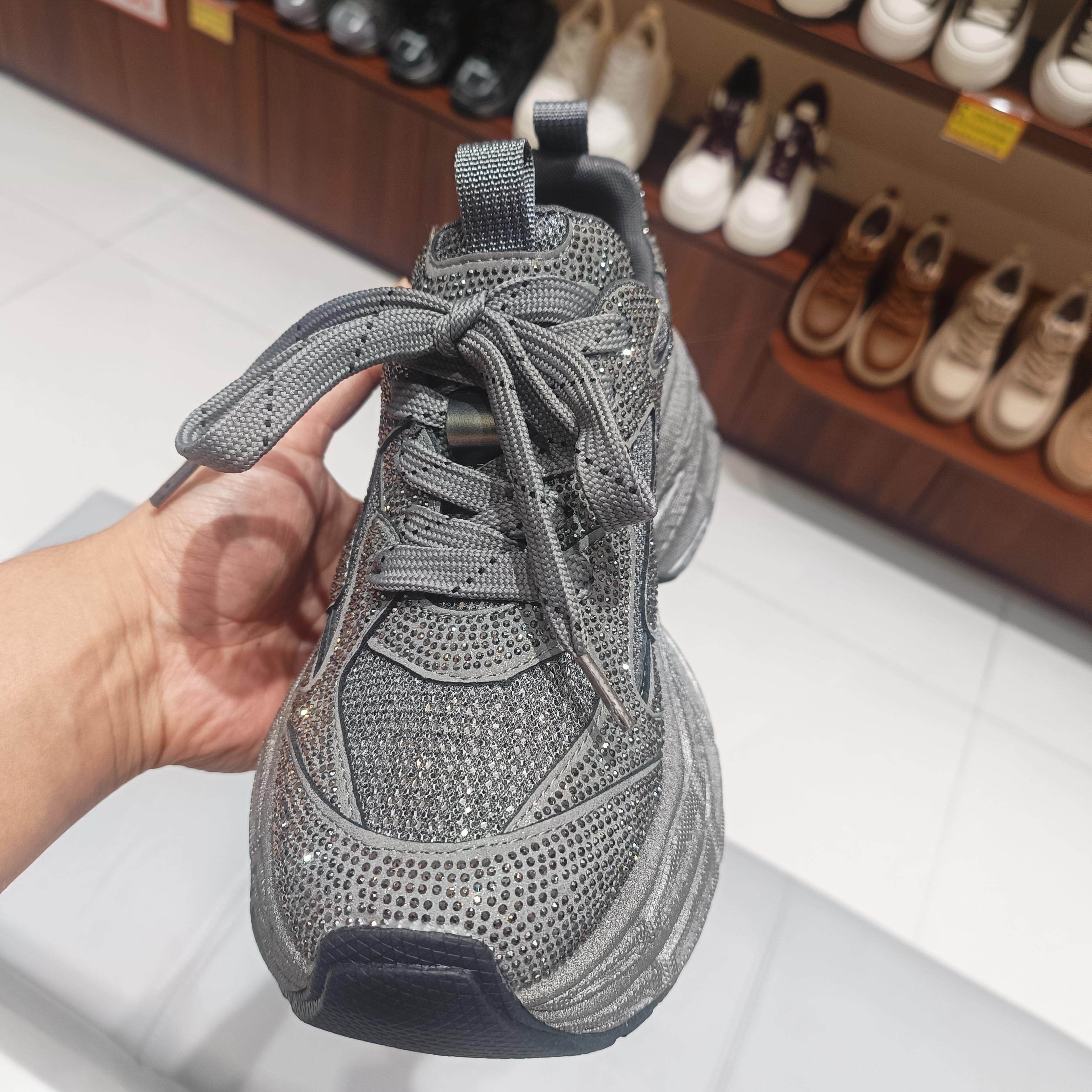 满天星水钻老爹鞋子女ins潮2024秋冬新款小众设计超轻厚底休闲鞋