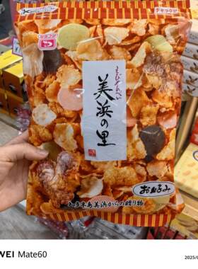 日本制白藤鱼制品美浜の里海鲜虾片仙贝鱿鱼干海苔味芥末零食150g
