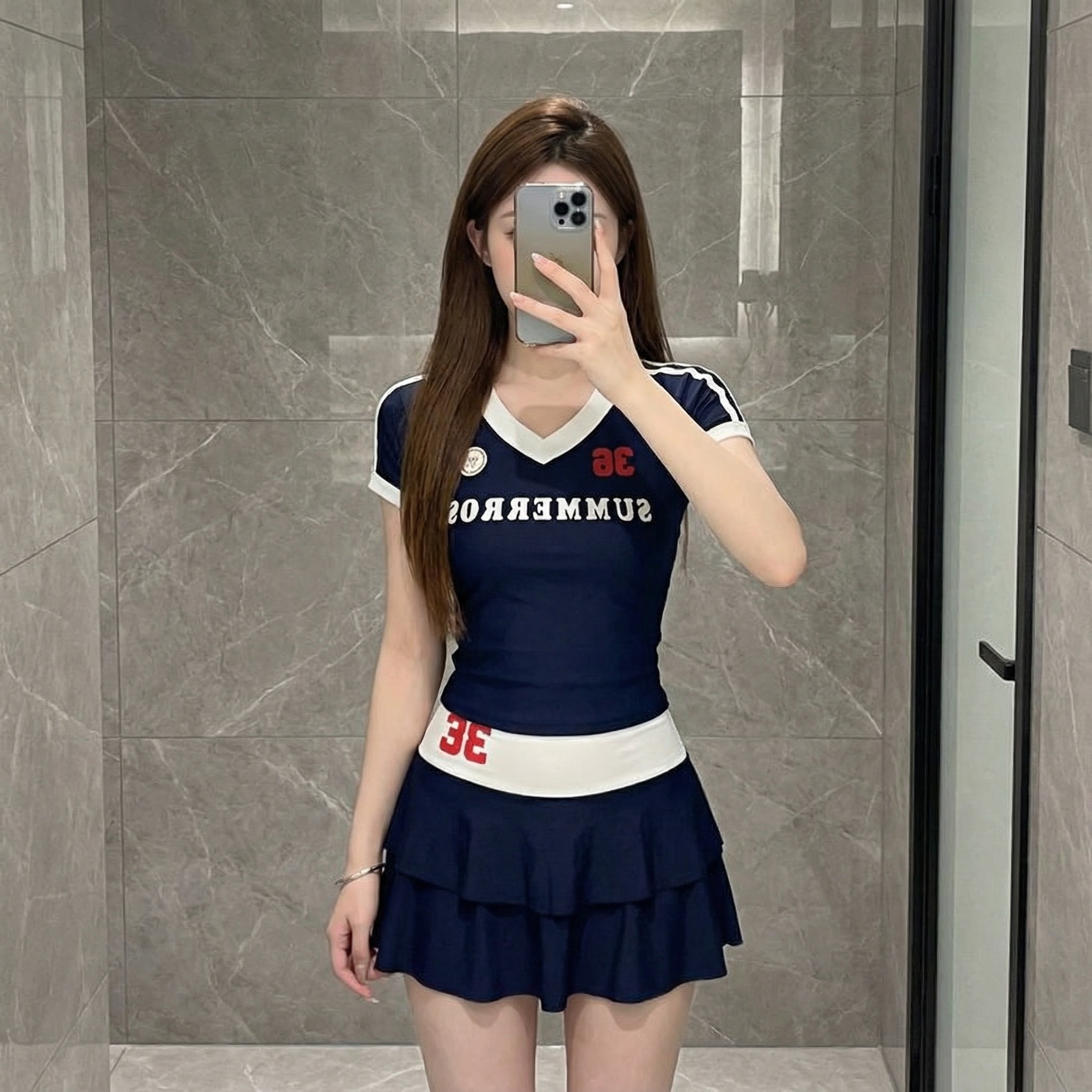 少女泳衣新款日系分体保守泡温泉女孩遮肚显瘦裙式平角运动游泳装