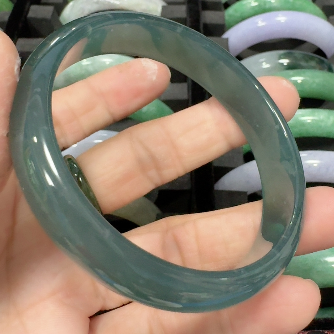 天然翡翠手镯55.8mm