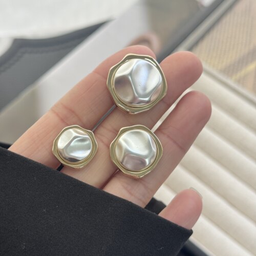 DSG简约款不规则异形装饰纽扣