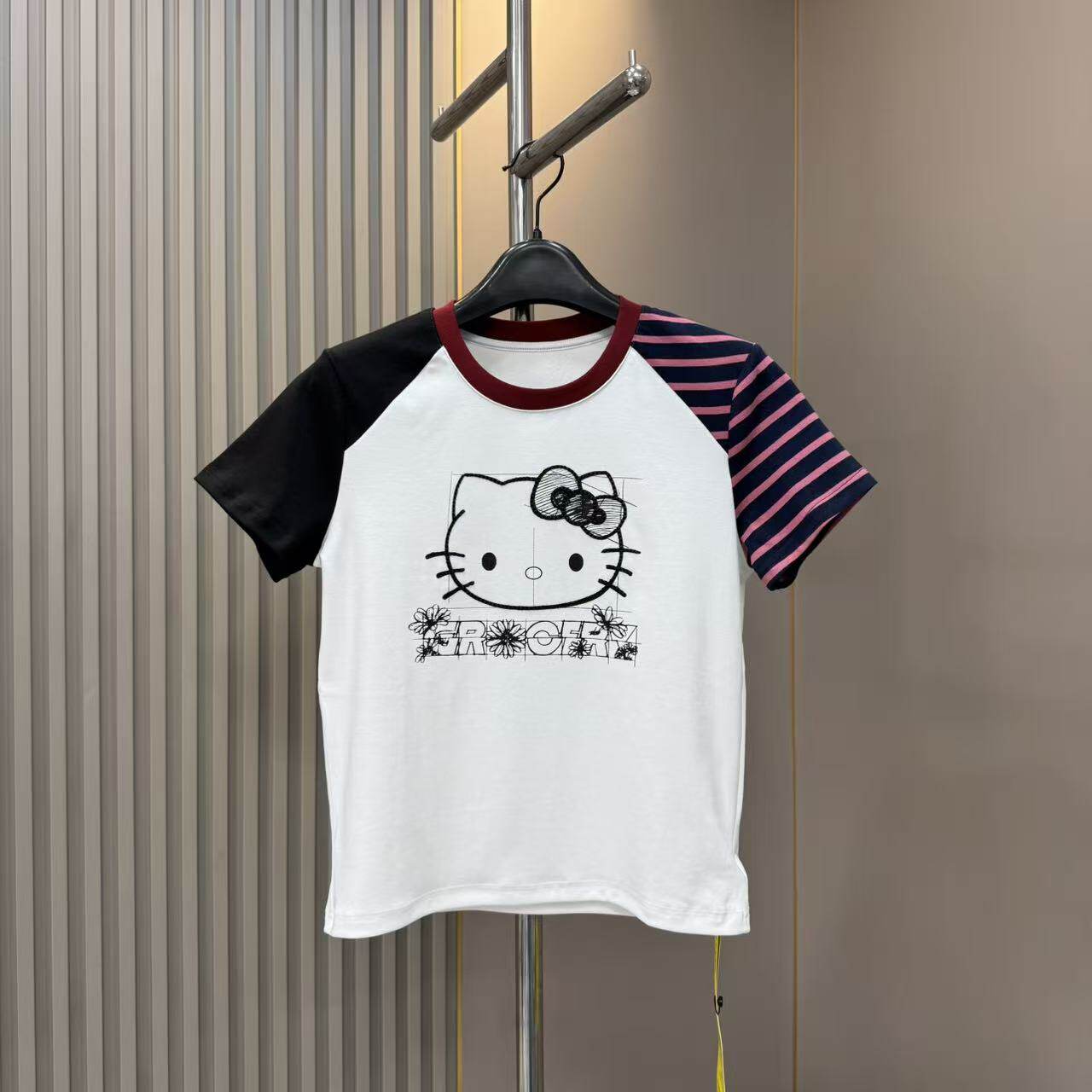 特价清仓 可爱猫咪头像刺绣拼色条纹短袖T恤女洋气上衣
