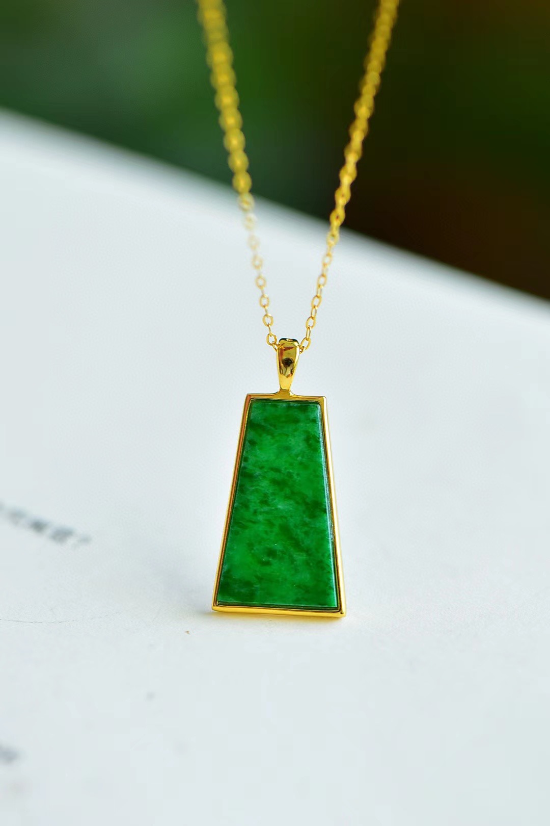 天然翡翠无事牌吊坠 a货