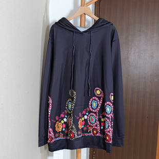 2026年春装新品女款印花连帽套头长袖卫衣上衣服显瘦抽绳简约减龄