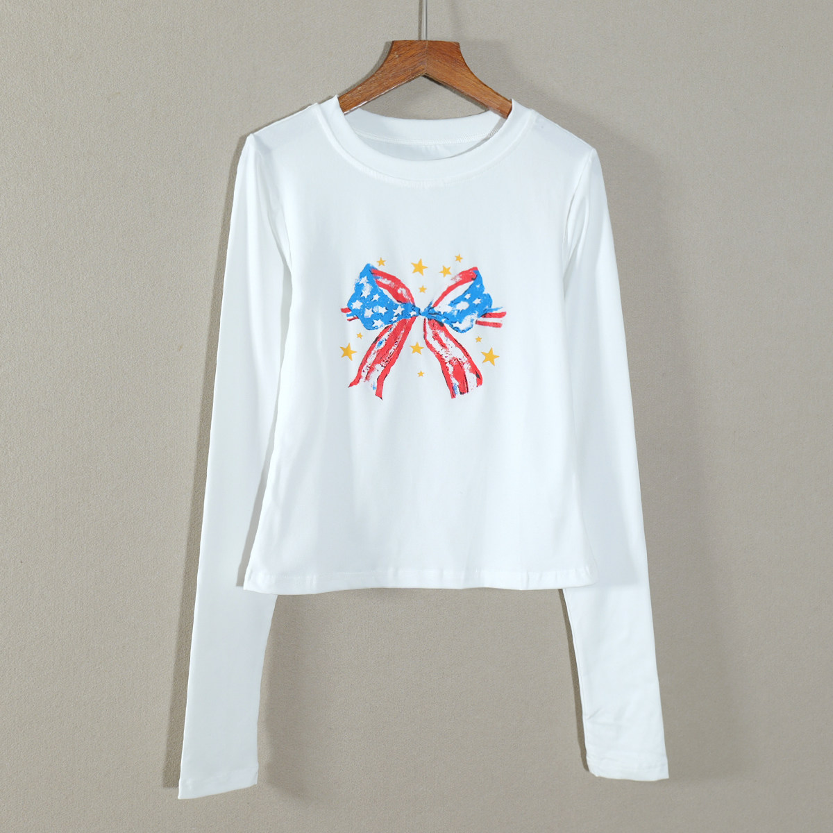 2026年春秋款新品女装修身显瘦短款印花长袖休闲风圆领T恤衫潮流,女装/女士精品,T恤,淘宝优惠券,粉丝福利购,淘宝优惠卷