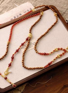 秋冬新品红色系列时尚毛衣链檀木链一款多带搭配锁骨链叠戴项链