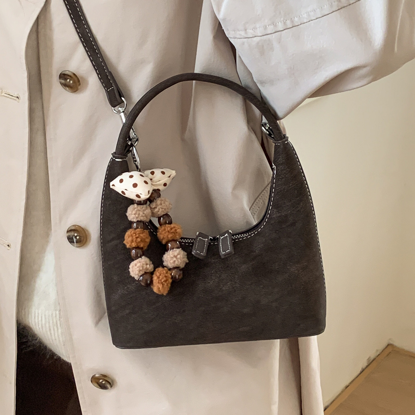 今年流行美拉德手拎包女2026新款百搭复古质感时尚通勤单肩斜挎包,箱包皮具/热销女包/男包,通用款女包,淘宝优惠券,粉丝福利购,淘宝优惠卷