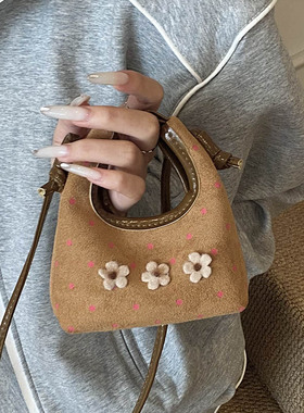 今年流行时尚迷你口红包女式2026新款韩系小众设计百搭单肩斜挎包