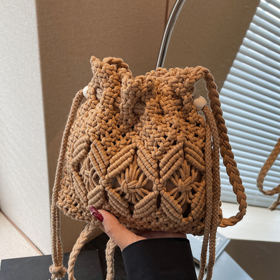 春季超火时尚针织水桶包女式