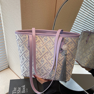 高级感新中式腋下包女式2026新款夏季百搭国风时尚通勤单肩托特包