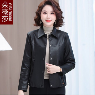 年轻妈妈秋装皮衣外套休闲宽松40岁60中年女洋气高贵春秋2025新款