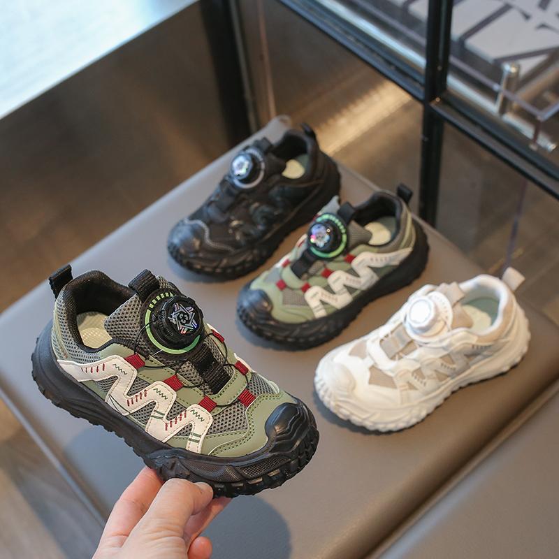 旋钮扣儿童榴莲底透气舒适运动鞋