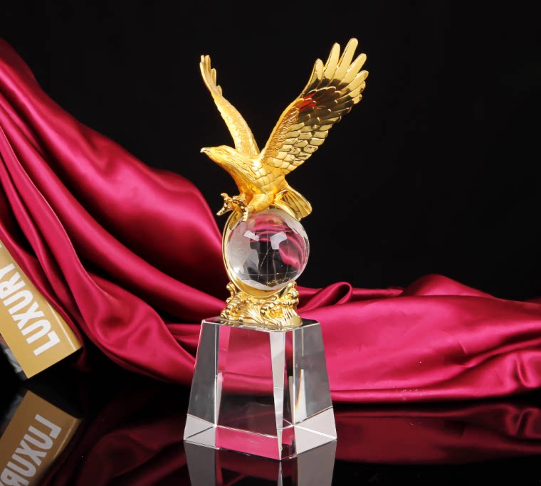 金鹰展翅水晶奖杯刻字商业合作纪念颁奖高档礼品桌面摆件老鹰特价