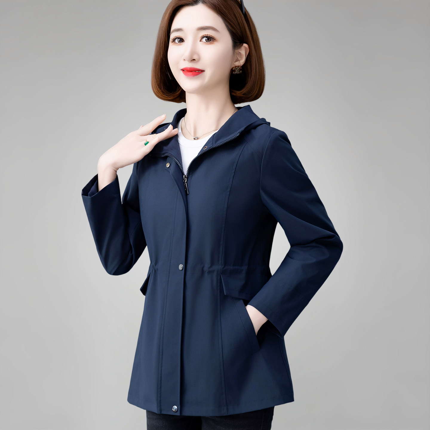 女士春装外套休闲上衣2026新款中年女装短款风衣妈妈高贵气质夹克