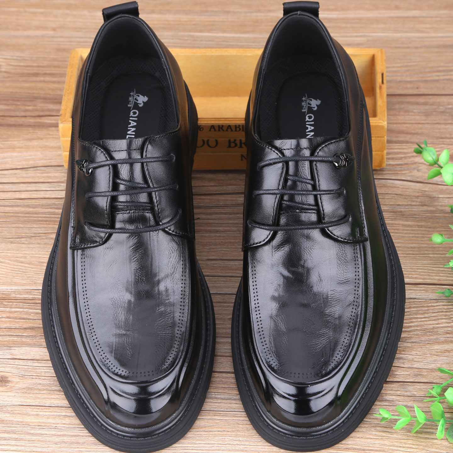 2025秋季新款男鞋商务休闲皮鞋厚底真皮潮鞋系带软底牛皮英伦棕色