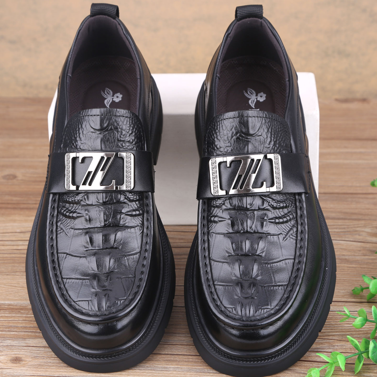 2025秋季新款男鞋商务休闲皮鞋厚底真皮潮鞋大头皮鞋套脚鳄鱼纹