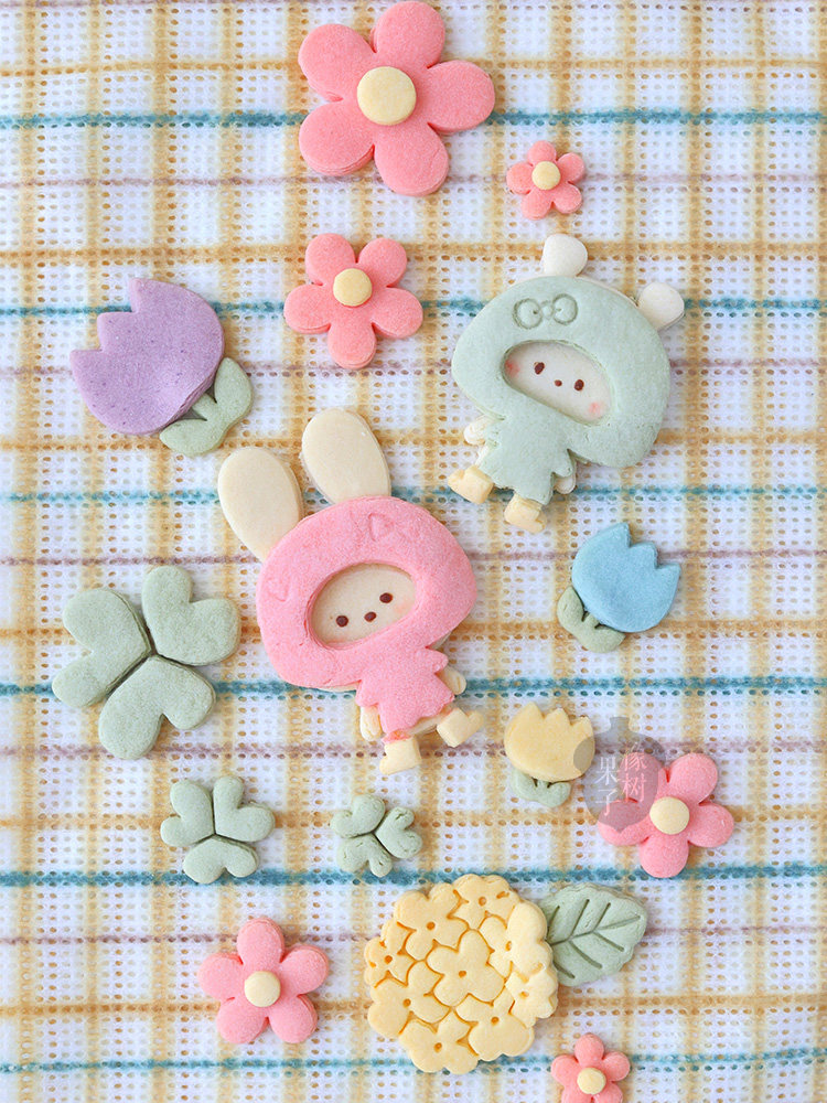 软萌小兔子小熊卡通动物换装花朵黄油饼干模具 创意手压面皮切割