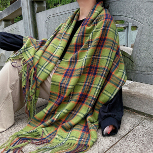 绿色格子围巾女生冬季2023新款高级感仿羊绒厚披肩围脖圣诞节礼物