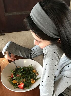 针织宽边灰色发箍女2025新款简约港风日常外戴气质头箍高颅顶发饰