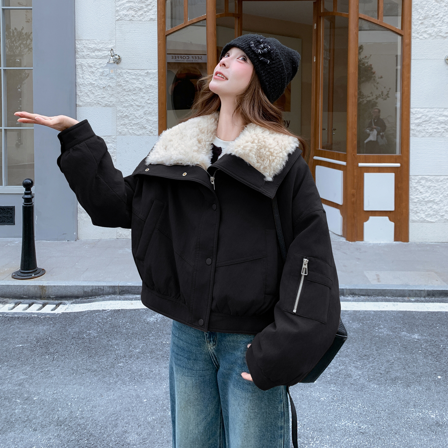 新款151-15109-P305-K458大翻领90羽绒胆绒感皮衣派克服，女装派克服，淑塔可可