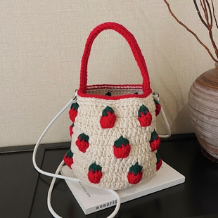 甜美可爱草莓手工编织包包小拎包毛线针织包百搭挎包手提包送闺蜜