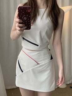 双轨虞书欣姜暮同款白色机能风背心美式辣妹设计感不规则上衣短裙