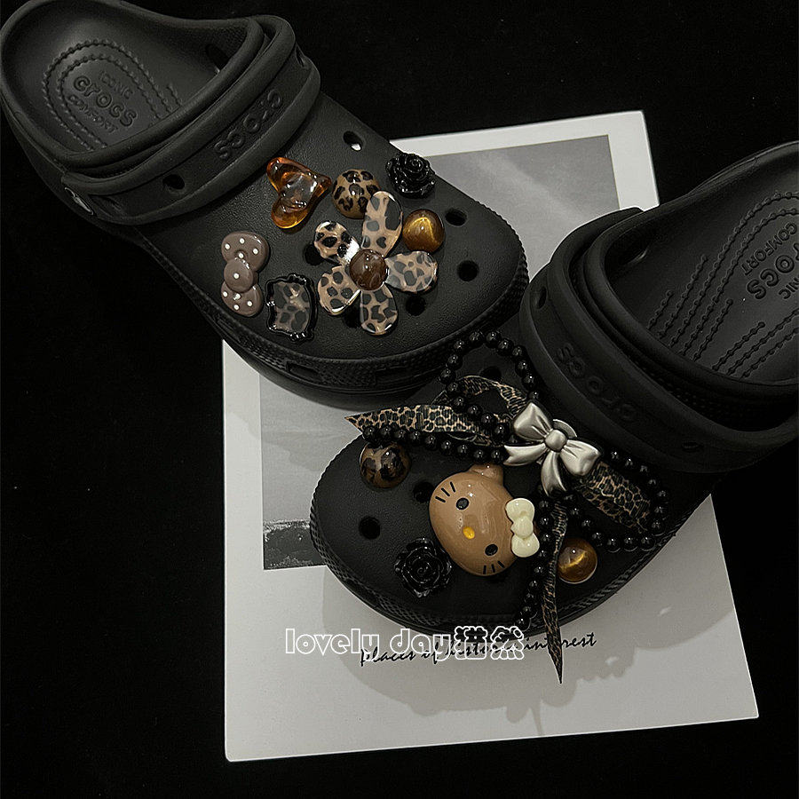 高级感豹纹鞋面扣小众洞洞鞋鞋花适配卡骆驰crocs配饰品diy可拆卸