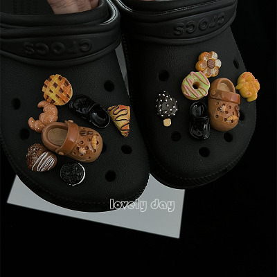 面包洞洞鞋配饰装饰手工配件少女可爱diy鞋花卡扣适配crocs/cross