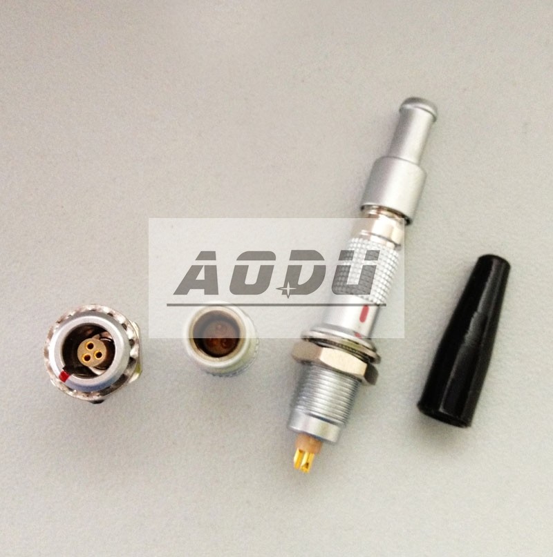 高端精密推拉自锁航空插座连接器